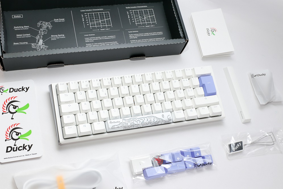 Teclado Ducky ONE 3 Classic Mini 60% Pure White Hot-swappable MX-Silent Red RGB PBT - Mecnico (PT) 4